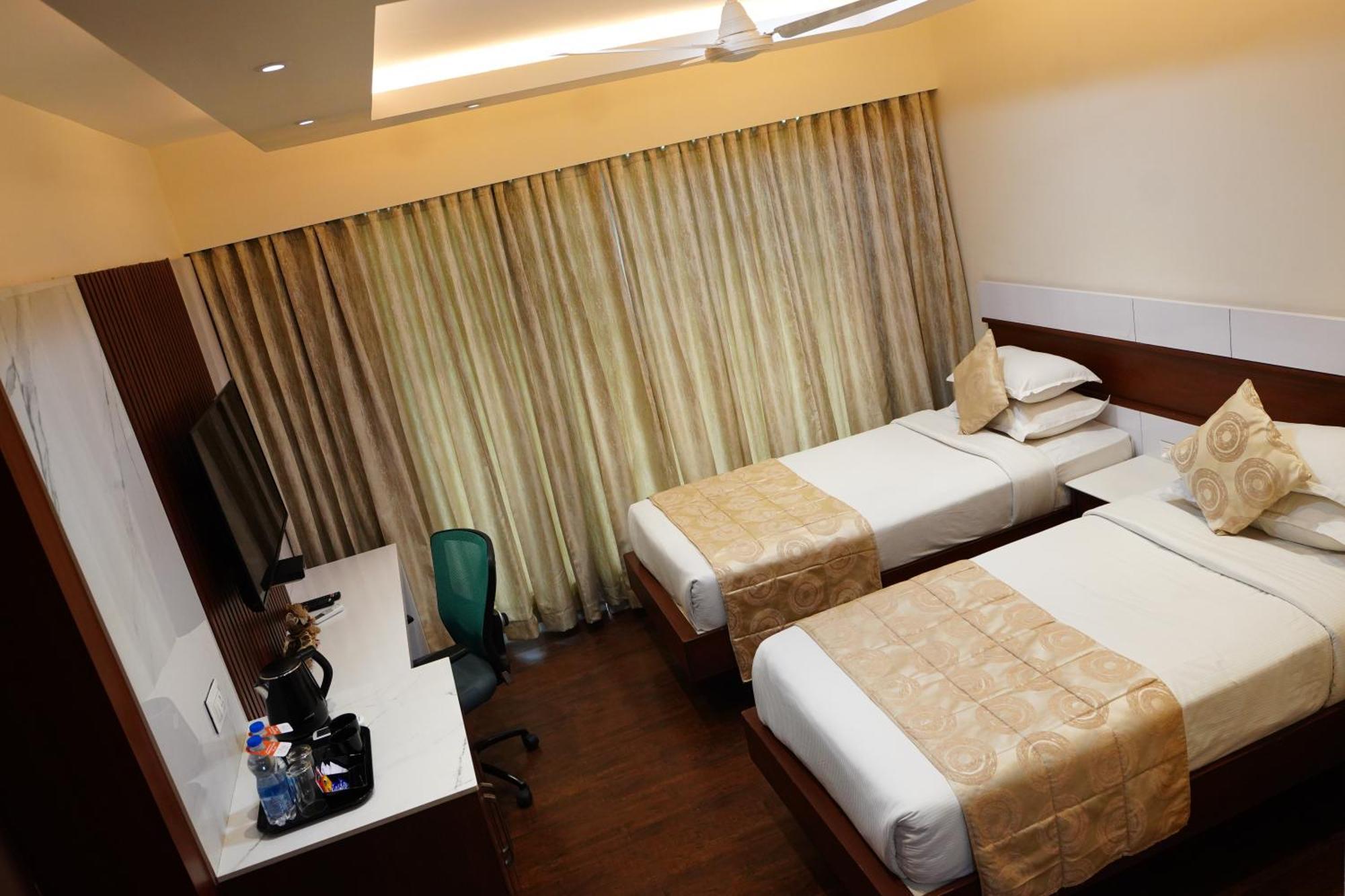 Chola Serviced Apartment Tiruchirappalli Esterno foto