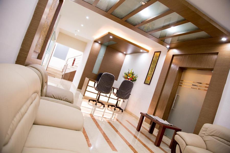 Chola Serviced Apartment Tiruchirappalli Esterno foto