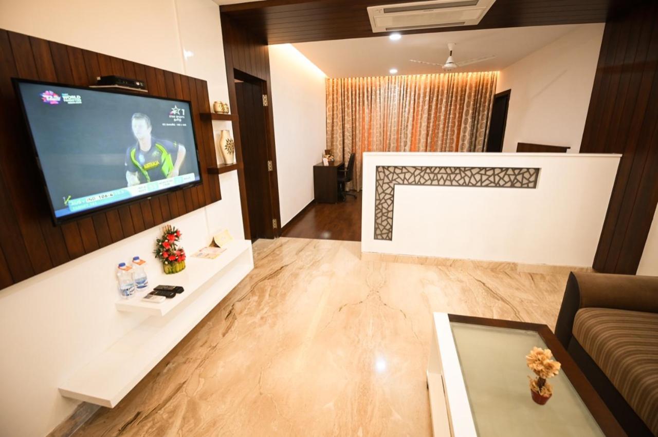 Chola Serviced Apartment Tiruchirappalli Esterno foto