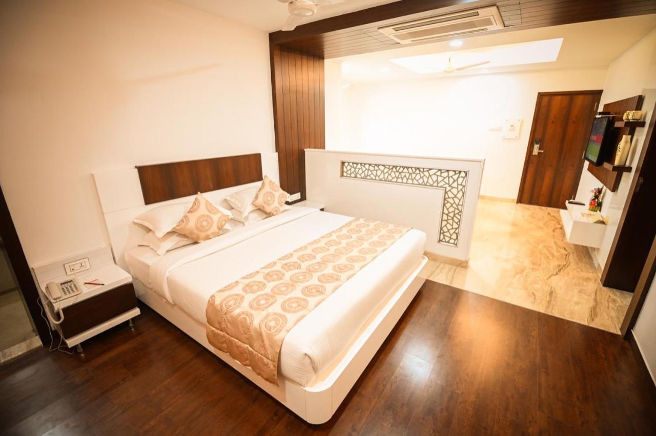 Chola Serviced Apartment Tiruchirappalli Esterno foto